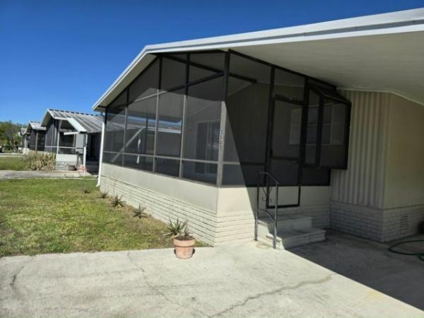 1987 BROO Manufactured Home