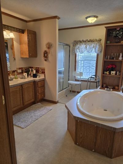 Photo 4 of 16 of home located at 1135 Long Oak Rd. Manteno, IL 60950