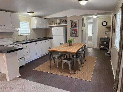 Photo 4 of 8 of home located at 112 E. Semands #Es112 Conroe, TX 77301