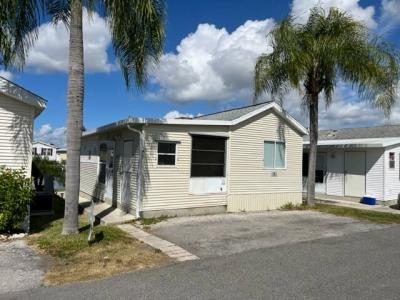 Photo 3 of 8 of home located at 3701 Baynard Dr. Lot H-27 Punta Gorda, FL 33950