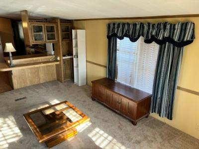 Photo 5 of 11 of home located at 328 Ashwood Avenue Elyria, OH 44035