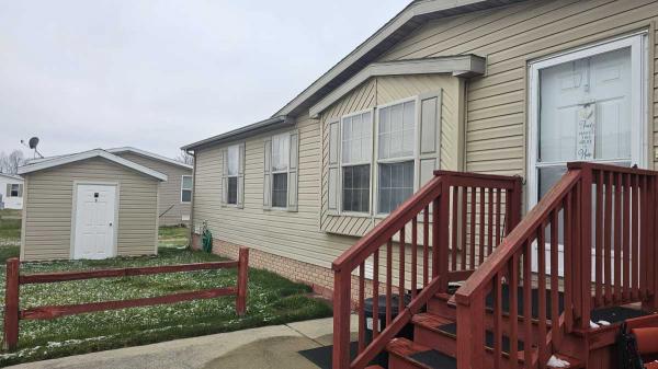 2005 Schult Manufactured Home