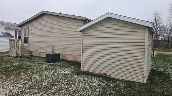 2005 Schult Manufactured Home