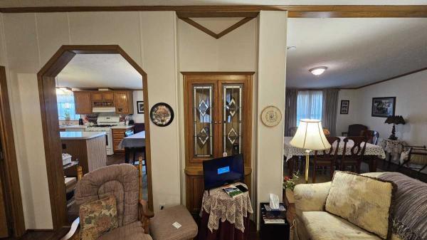 2005 Schult Manufactured Home