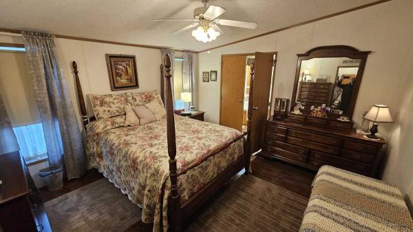 2005 Schult Manufactured Home