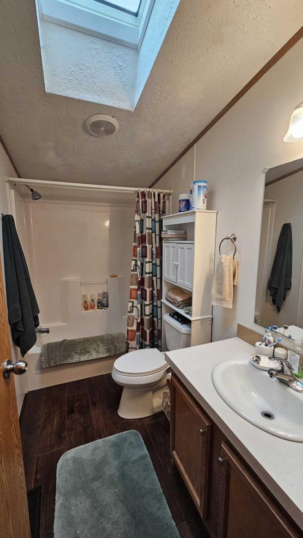 2005 Schult Manufactured Home