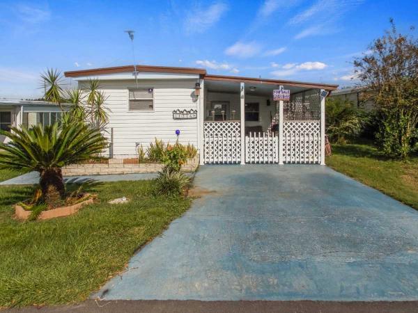 Photo 1 of 2 of home located at 11214 Bluebird Drive Dade City, FL 33525