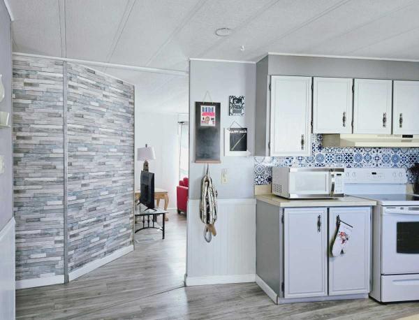 1977 Big, Beautiful Updated 2/2 pet friendly  Call Amanda today 941.706.6344  Mobile Home