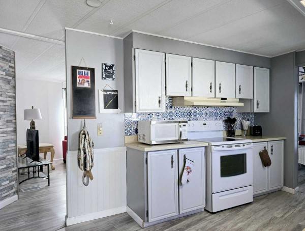 1977 Big, Beautiful Updated 2/2 pet friendly  Call Amanda today 941.706.6344  Mobile Home