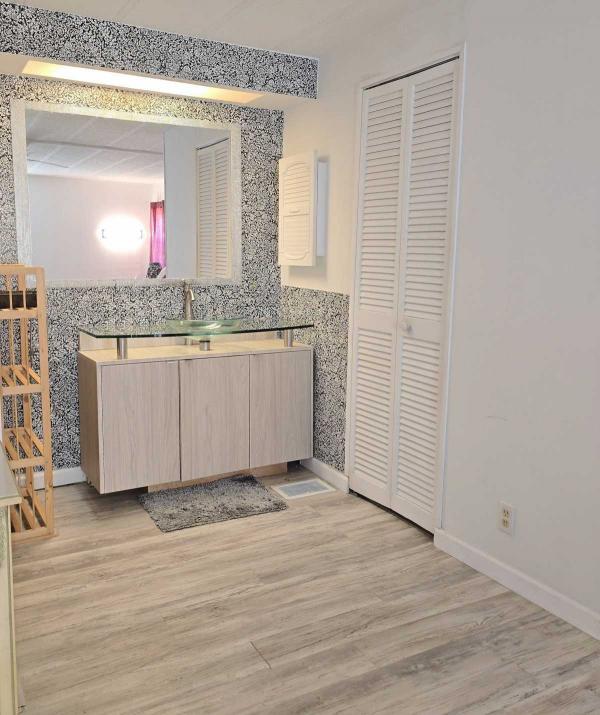 1977 Big, Beautiful Updated 2/2 pet friendly  Call Amanda today 941.706.6344  Mobile Home
