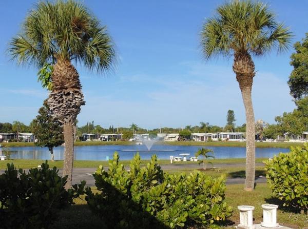 1977 Big, Beautiful Updated 2/2 pet friendly  Call Amanda today 941.706.6344  Mobile Home