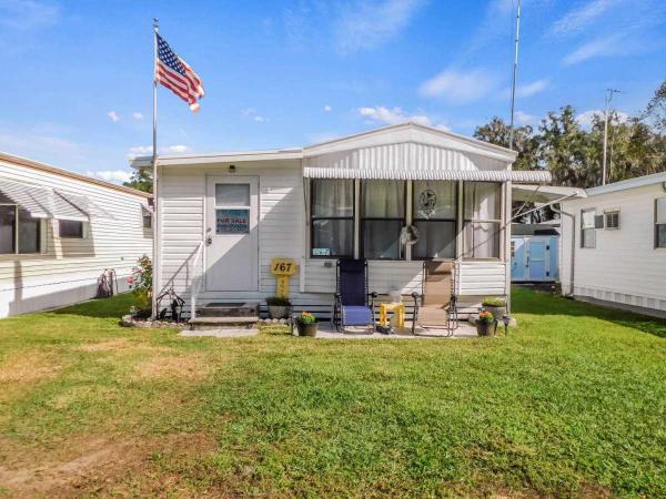 1990 Manufactured Home
