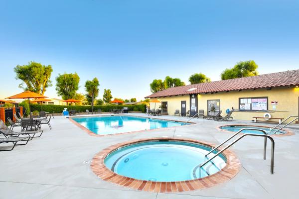 1970 Kaufman&Broad Manufactured Home