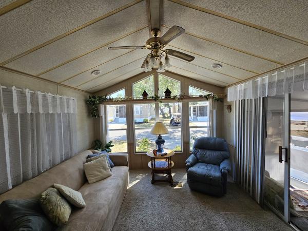1990 Mobile Home