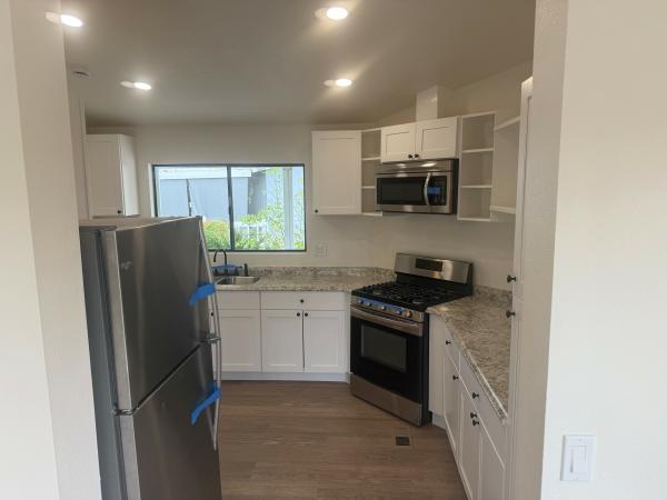 1985 GOLDEN WEST HM ab Mobile Home