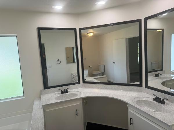 1985 GOLDEN WEST HM ab Mobile Home
