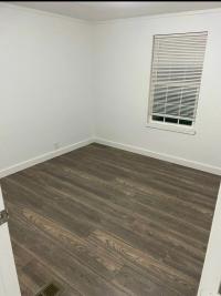 1985 WOODLAKE Mobile Home