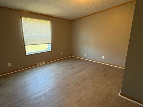 1999 R902Q  Home