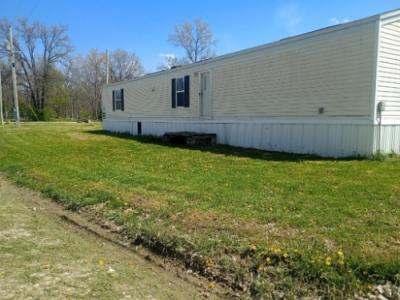 Photo 2 of 11 of home located at 2744 Queens Ave Odin, IL 62870