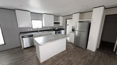 Photo 3 of 26 of home located at 5136 Ben Day Murrin Rd Lot 854 Fort Worth, TX 76126