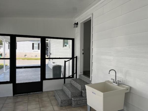 1985 Palm Harbor Manufactured Home