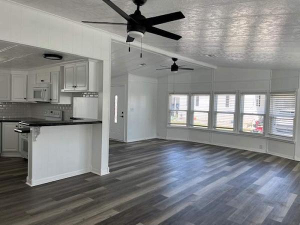 1985 Palm Harbor Manufactured Home