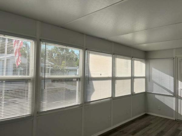 1968 Hillcrest Manufactured Home