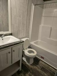 2021 Clayton - Lewistown PA 56GEM28403AH21-ZIRCON Manufactured Home