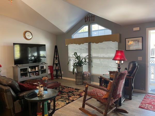 2005 Fleetwood 4513B Mobile Home