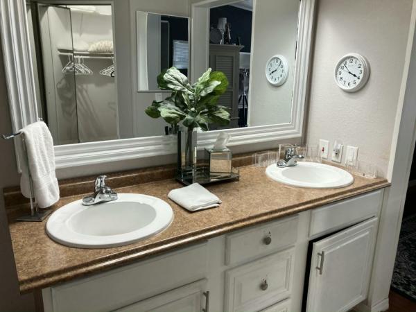 1988 Coro Manufactured Home