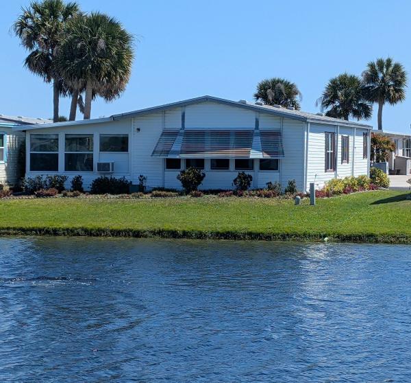 1990 Palm Ph066566A/B Mobile Home