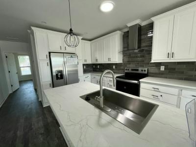 Photo 3 of 20 of home located at 117 North Lake Drive Leesburg, FL 34788