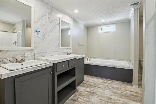 2025 Clayton 77 Savannah Living  Home