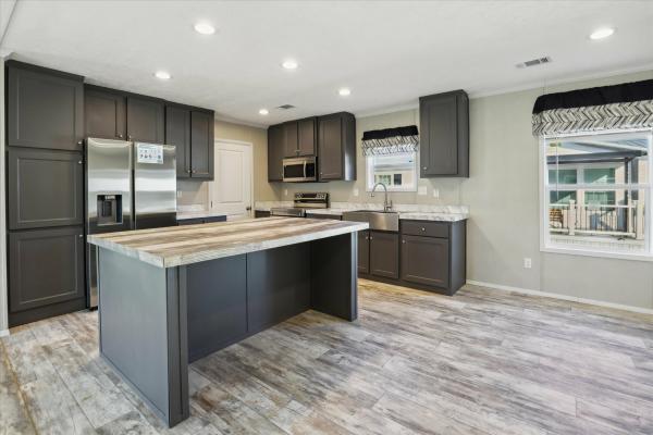 2025 Clayton 77 Savannah Living  Home
