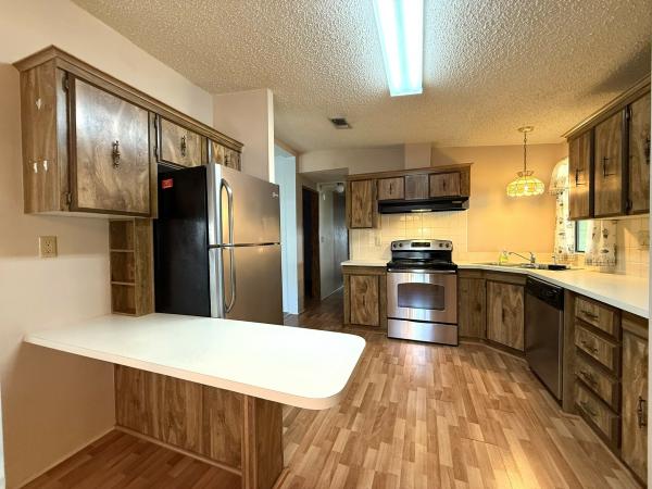 1986 RESI HS Mobile Home
