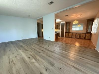 Photo 3 of 15 of home located at 6060 SW 57th Ave. Ocala, FL 34474