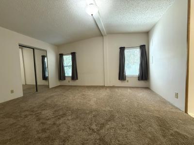 Photo 4 of 15 of home located at 6060 SW 57th Ave. Ocala, FL 34474