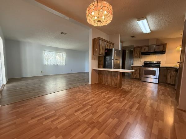1986 RESI HS Mobile Home