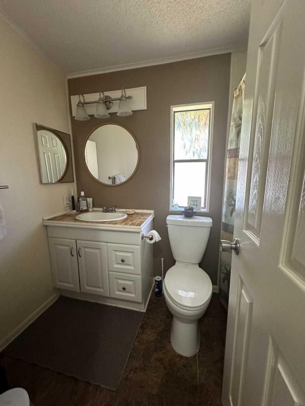 1988 DELO Manufactured Home