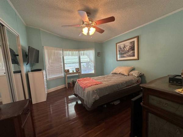 1988 DELO Manufactured Home