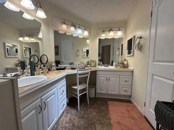 1988 DELO Manufactured Home