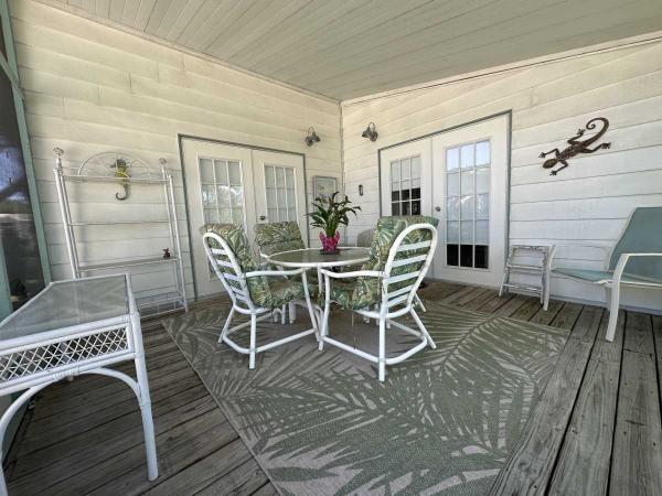 1988 DELO Manufactured Home