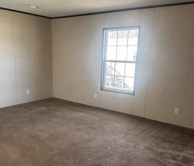 Photo 4 of 7 of home located at 904 21st St. Lot 42 Lincoln, IL 62656