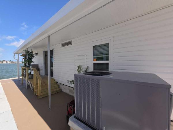 1983 PALM Mobile Home