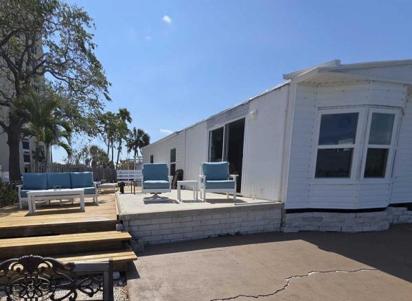 1983 PALM Mobile Home