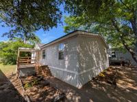 1997 Oakwood Manufactured Home