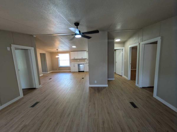 1997 Oakwood Manufactured Home