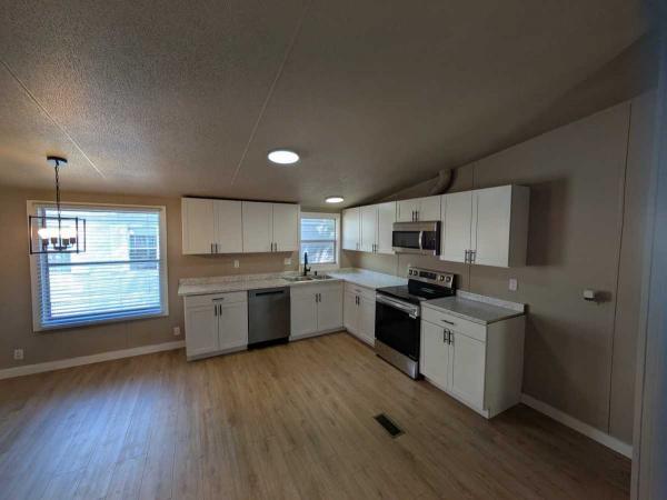 1997 Oakwood Manufactured Home