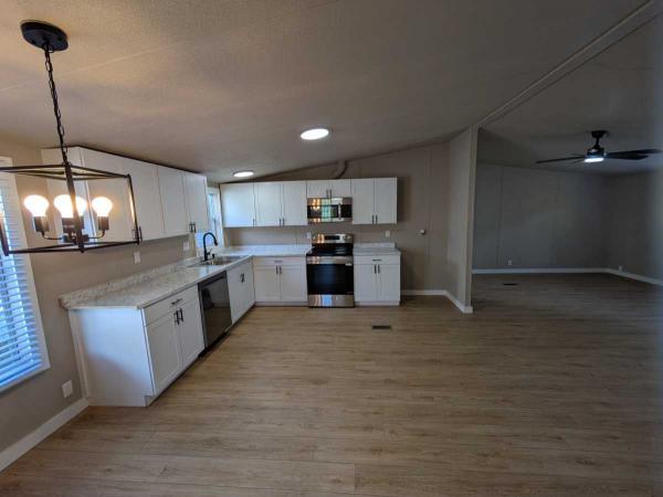 1997 Oakwood Manufactured Home