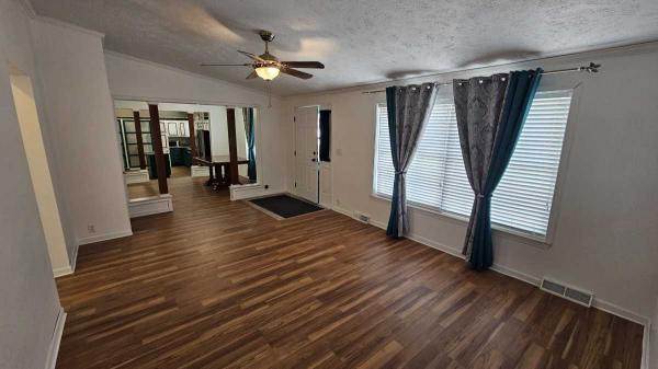2001 Commander Manufactured Home